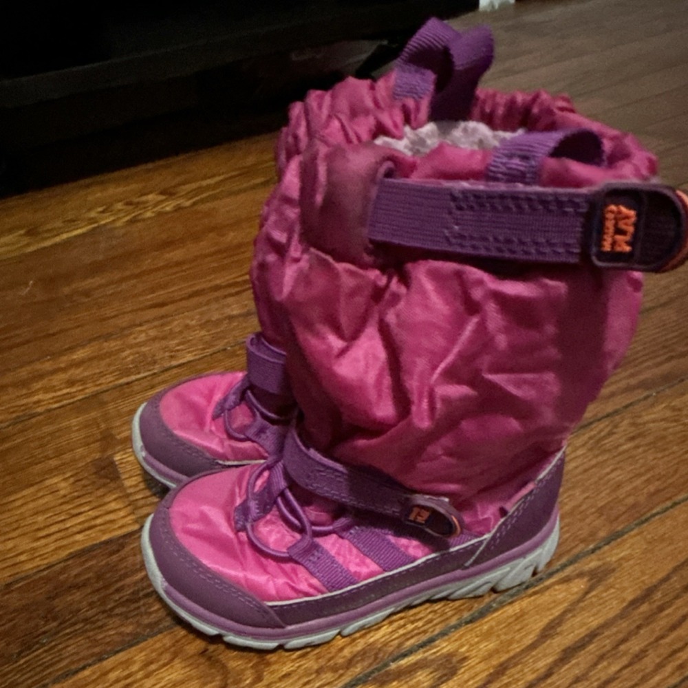 Stride Rite Pink Purple Faux Fur Lined Girls Snow Boots US Size 7.5 Winter